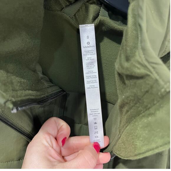 Lululemon Another Mile Jacket Landscape Green Size 8 Hooded Puffer Active Runner - Picture 7 of 10